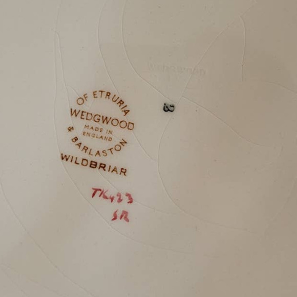 Wedgewood Wildbriar Soup Tourine and Platter - Picture 8 of 9